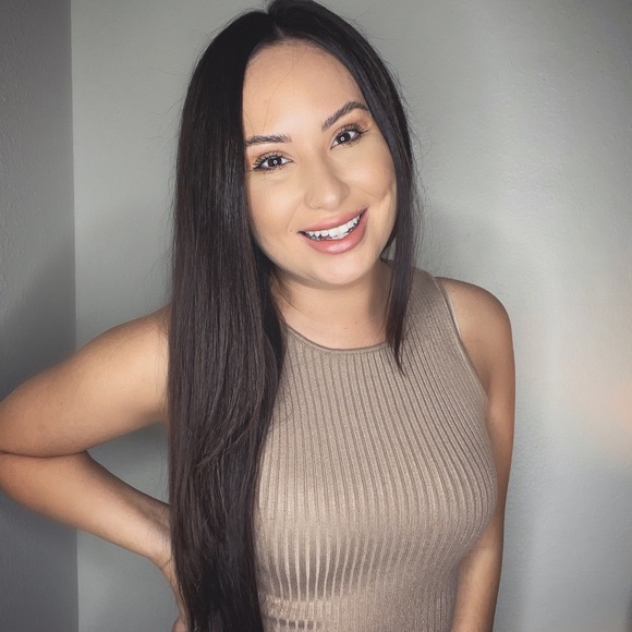 Meet your Posher, Brenda - Picture 1 of 5